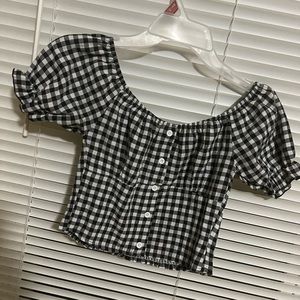 Like new color white and black size s like m